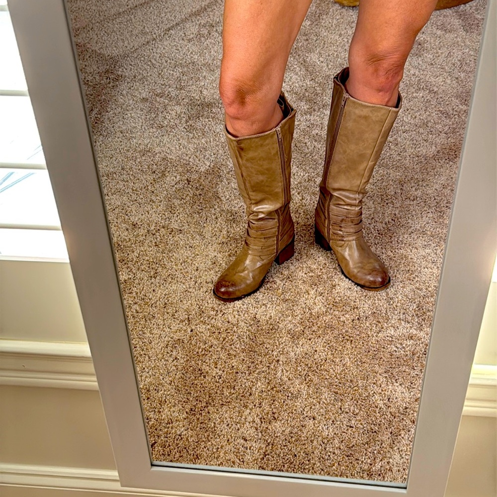 Women's Tan Leather Boots